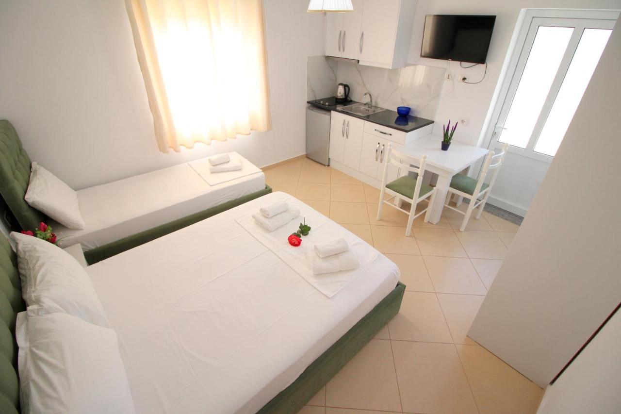 Emerald Inn Ksamil Exterior foto