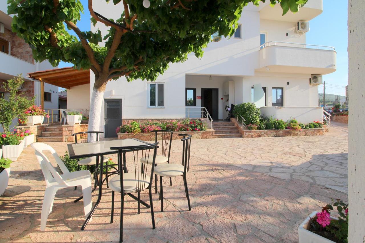 Emerald Inn Ksamil Exterior foto